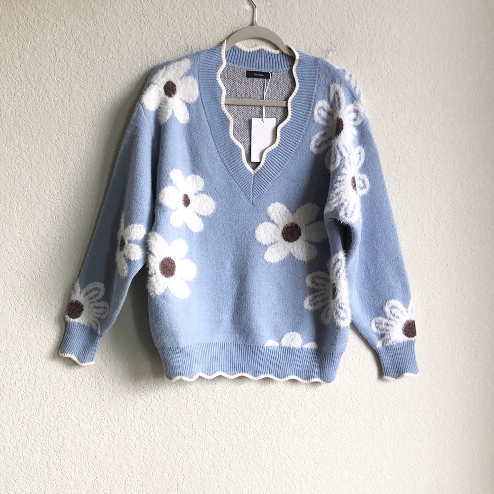 NWT Pink Queen Blue Fuzzy Flower Print Eyelash Sweater Oversized Medium